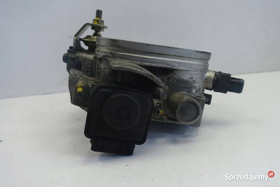 Audi A8 D2 42 V8 PRZEPUSTNICA 077133063AQ org osobowe Przepustnice Rudka