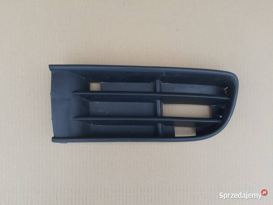 VW POLO 9N KRATKA ZDERZAKA LEWA 6Q0853665F Trzciel