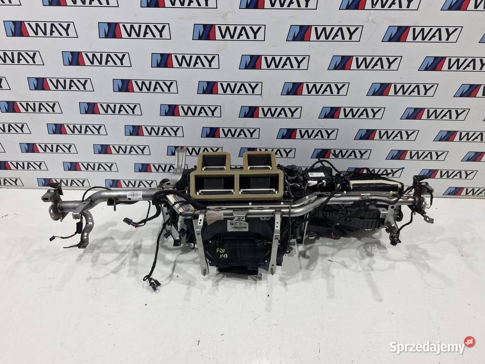 BMW F20 F21 STELAŻ KONSOLI DESKI NAGRZEWNICA