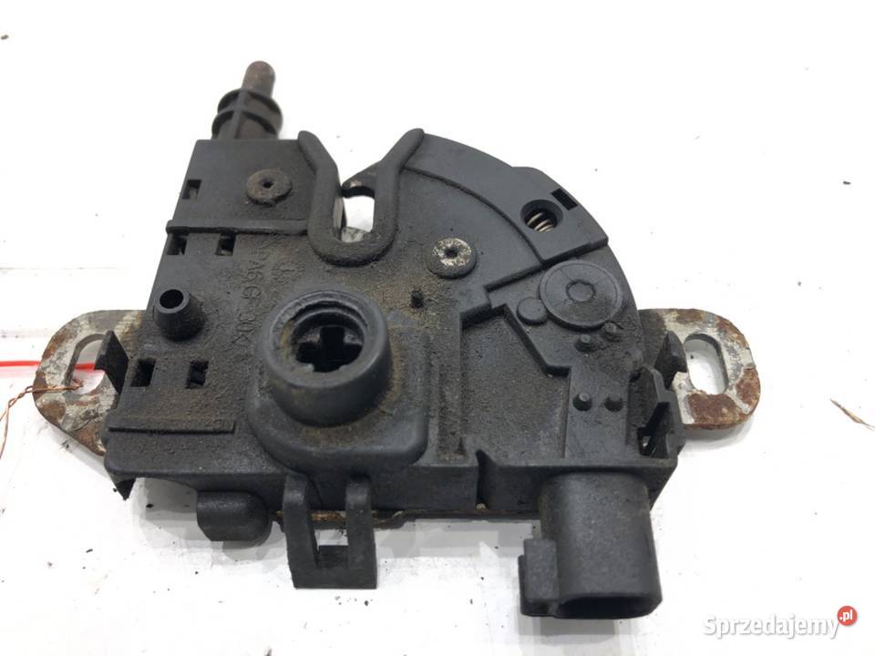 ZAMEK MASKI PRZÓD FORD FOCUS II Kombi 0412 podkarpackie