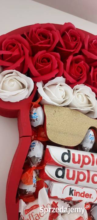 Prezent świąteczny Mikołaj box ze słodyczami Czekolady i czekoladki Wrocław