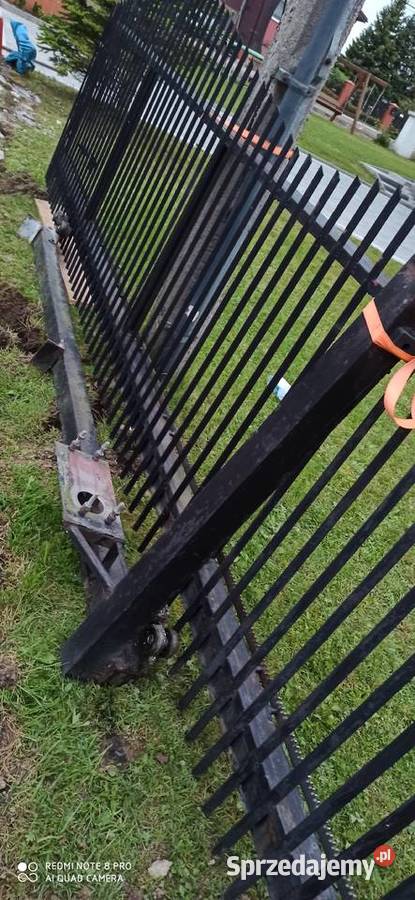 Brama wjazdowa Librantowa