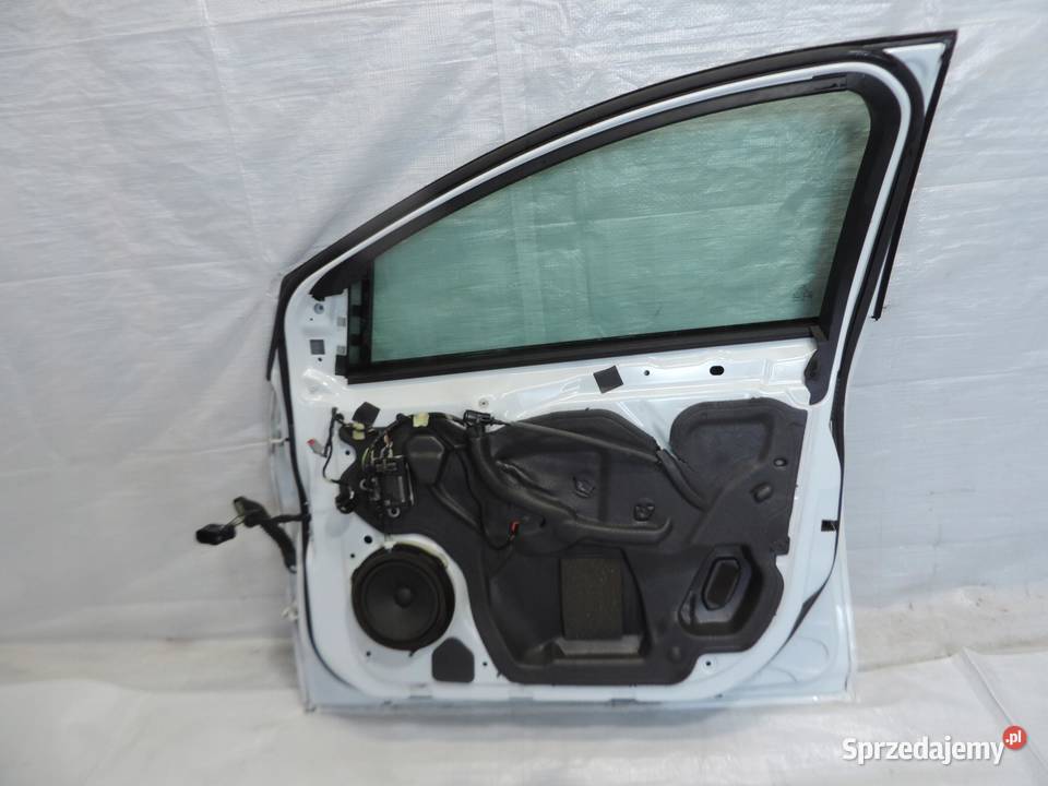 FORD FOCUS III MK3 DRZWI PRAWY PRZÓD KOMPLETNE sprzedam