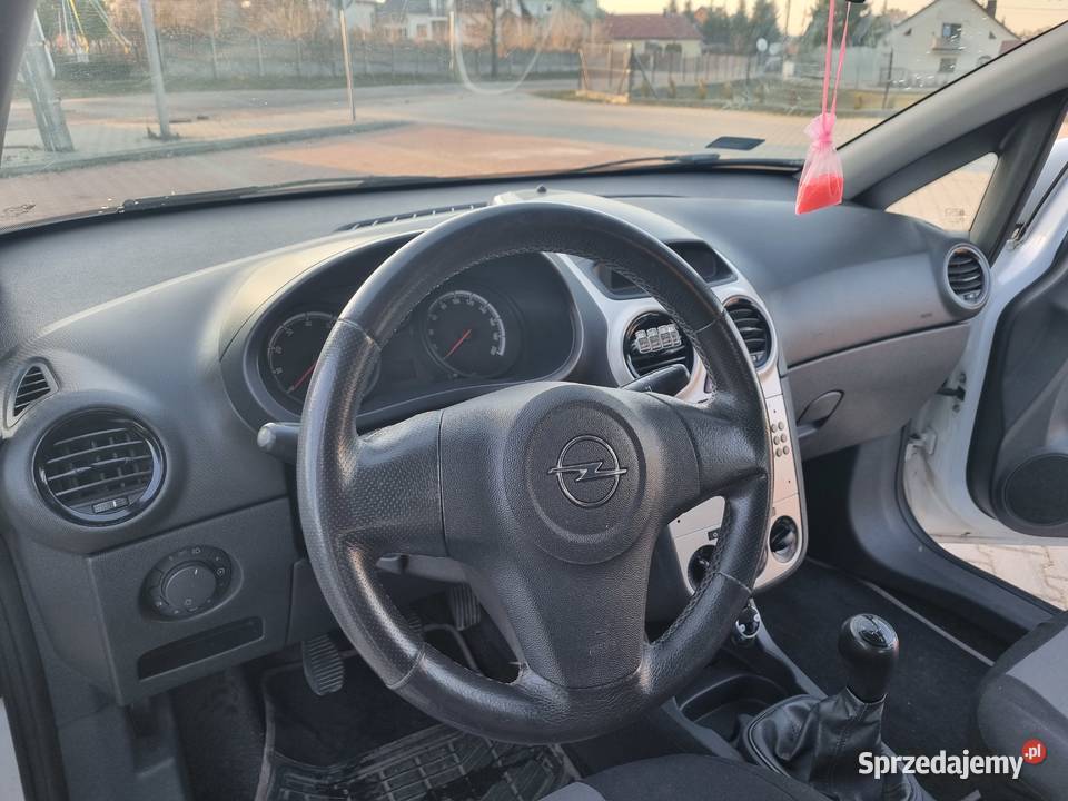 Opel Corsa 12 benzyna Czerwin