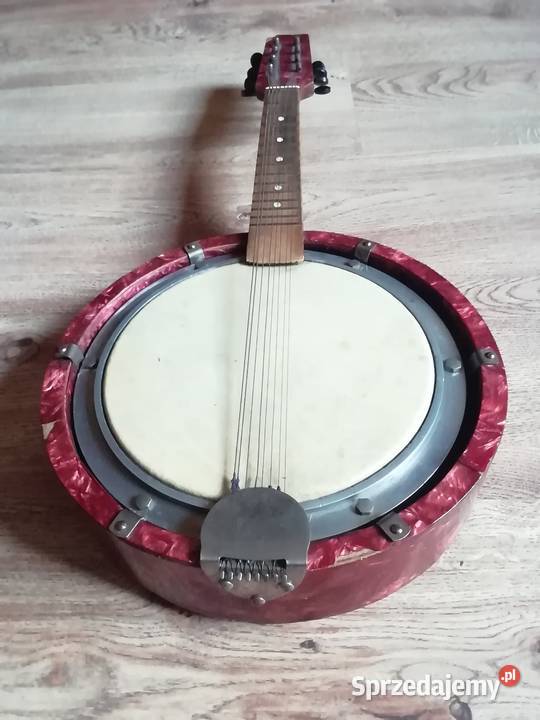 Stare instrumenty muzyczne z lat 40 tych Kraków