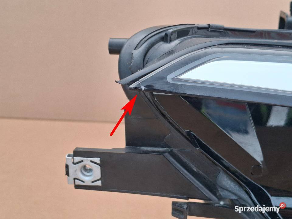VW TIGUAN II LIFT ALLSPACE REFLEKTOR FULL LED Bieleń