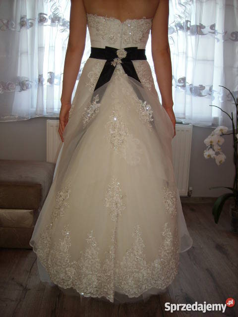 sprzedam piękną suknię ślubną Łask