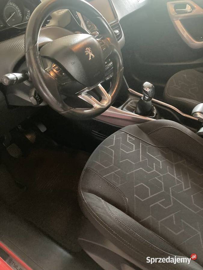 Sprzedam samochód osobowy Peugeot 2008 16 hdmi Ryki