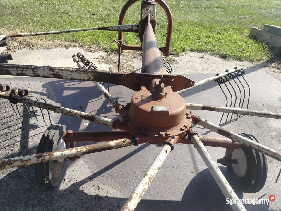 Zgrabiarka Kuhn GA 300 GM Plecka Dąbrowa