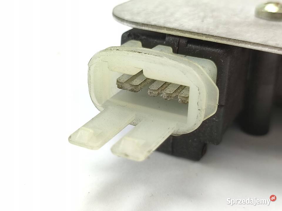 SIŁOWNIK ZAMKA DRZWI LEWYCH FIAT UNO 19891995 osobowe