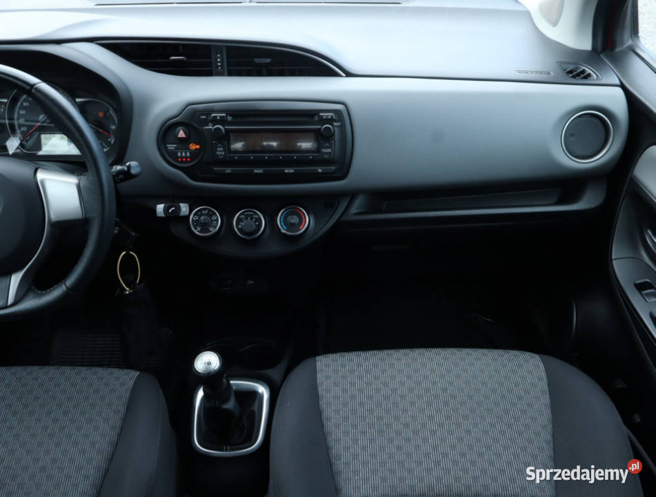Toyota Yaris 10 VVTi 51KM Piaseczno sprzedam