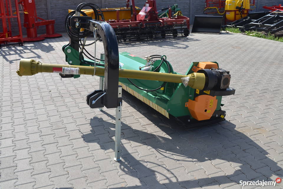 Kosiarka do poboczy 18 m z klapą firma Kelffri kujawsko-pomorskie Gostycyn
