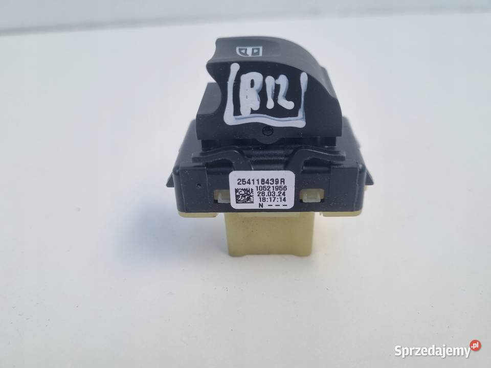 Renault Clio Dacia Sandero III PANEL SZYB osobowe Panele sterowania, przełączniki Rudka