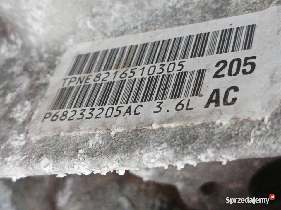 SILNIK KOMPLETNY BENZYNA P68233205AC 36 Silniki kompletne świętokrzyskie