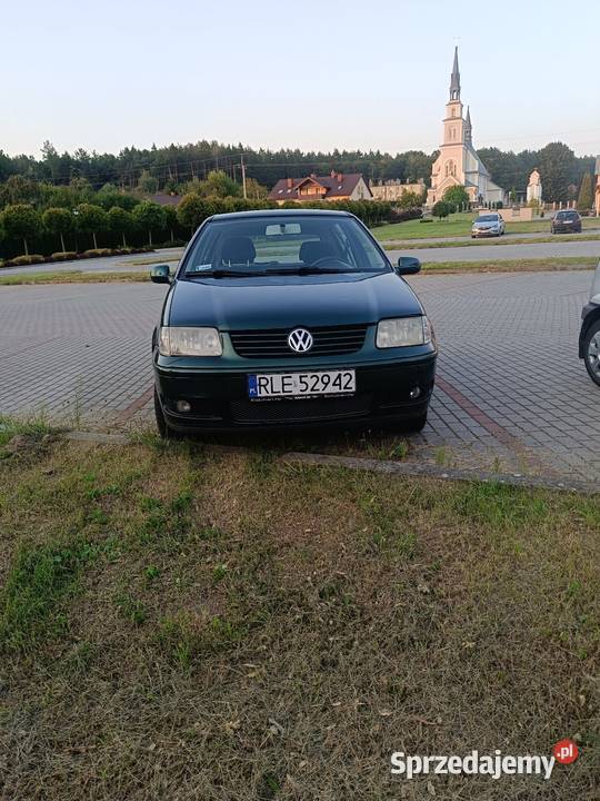 Polo 14 mpi benzyna manualna Polo Rzeszów sprzedam