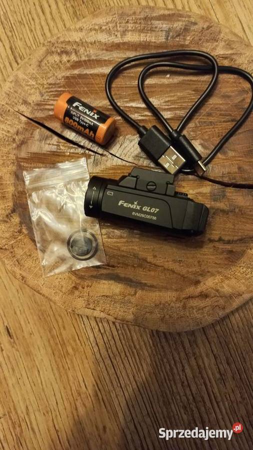 Latarka Fenix GL07 pistoletowa Węgierki