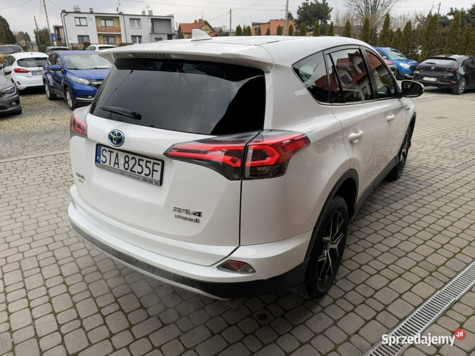 Toyota RAV4 25 Hybrid 155 Navi Klima 2xPDC światła LED Orzech