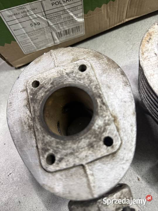 Cylinder głowica silnik komar s38 rys motorynka