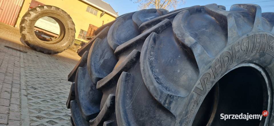 54065r30 48070r30 Vredestein Bieżnik 90 Opony rolnicze