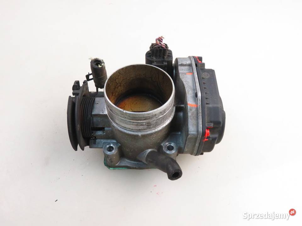 PRZEPUSTNICA AUDI A3 8L1 18 AGN 06A133164J Przepustnice