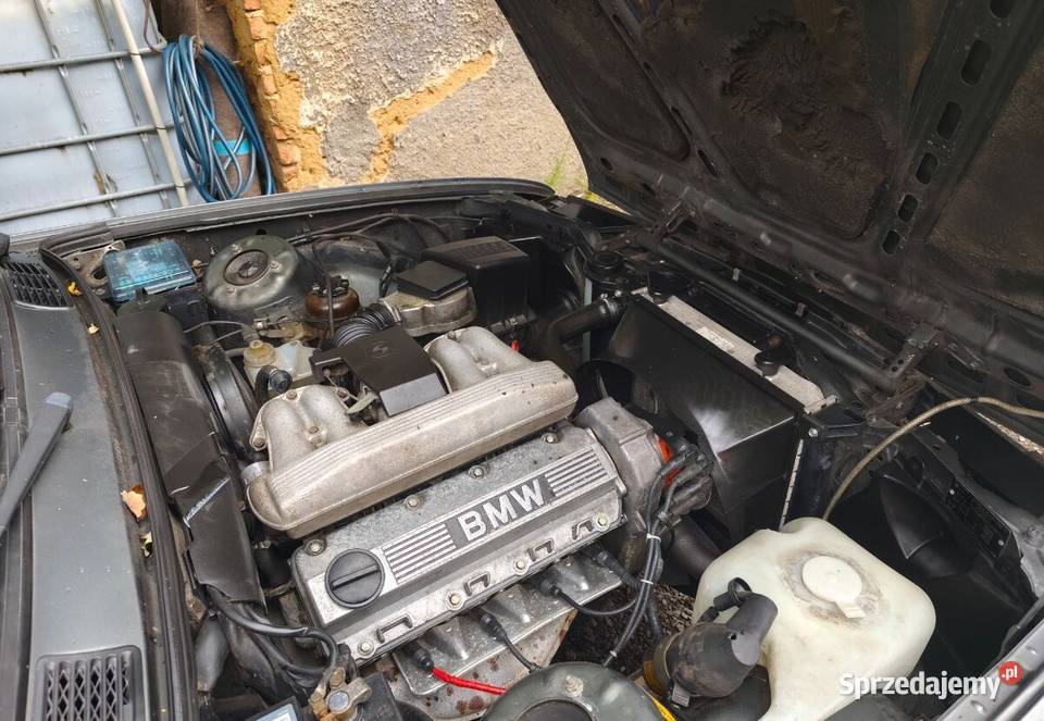 BMW 16 Rok produkcji 1989 zachodniopomorskie Goleniów