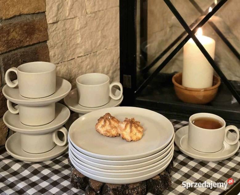 99 Talerze z kubkami 18 elementów białe Zabrze