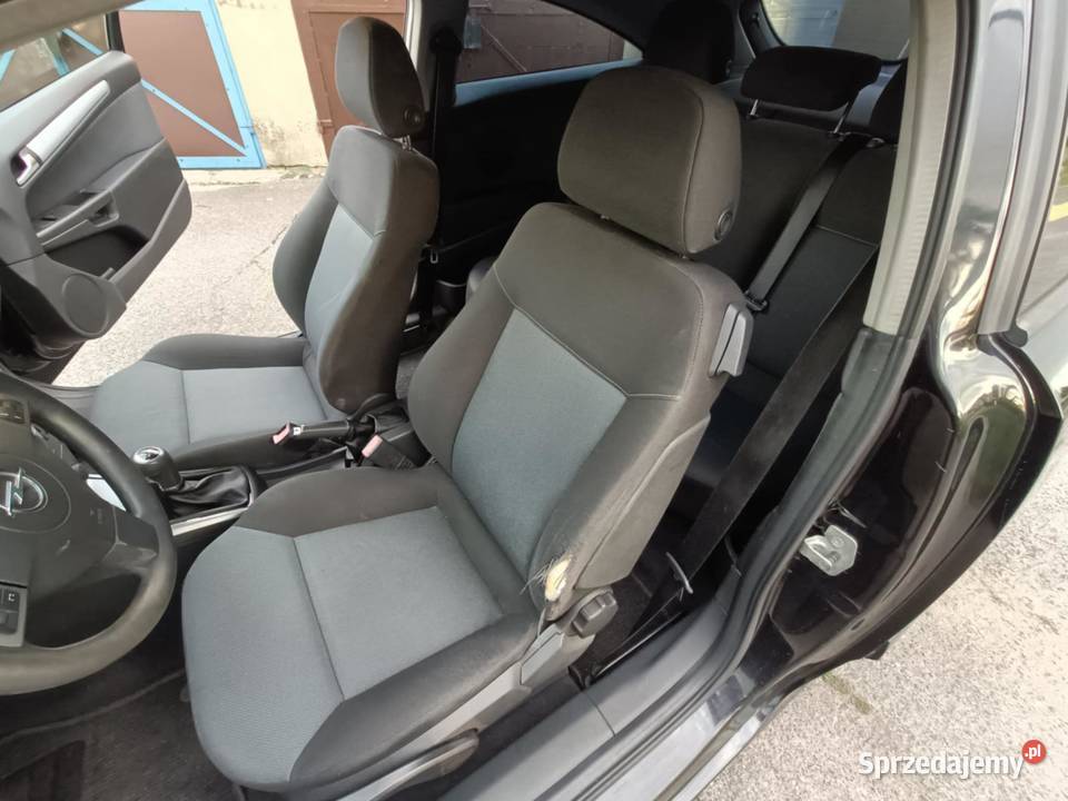 OPEL ASTRA H GTC 14 BENZYNA Sompolno