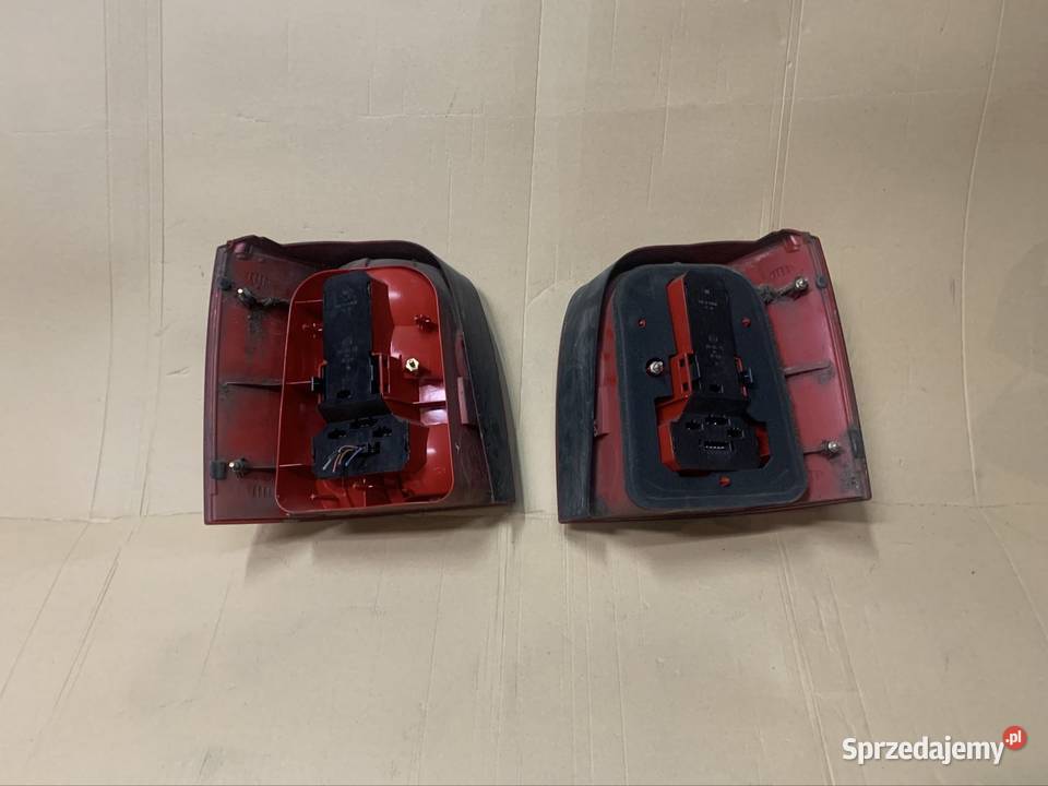 Lampa tył tylna lewa prawa kombi volkswagen Szczecin