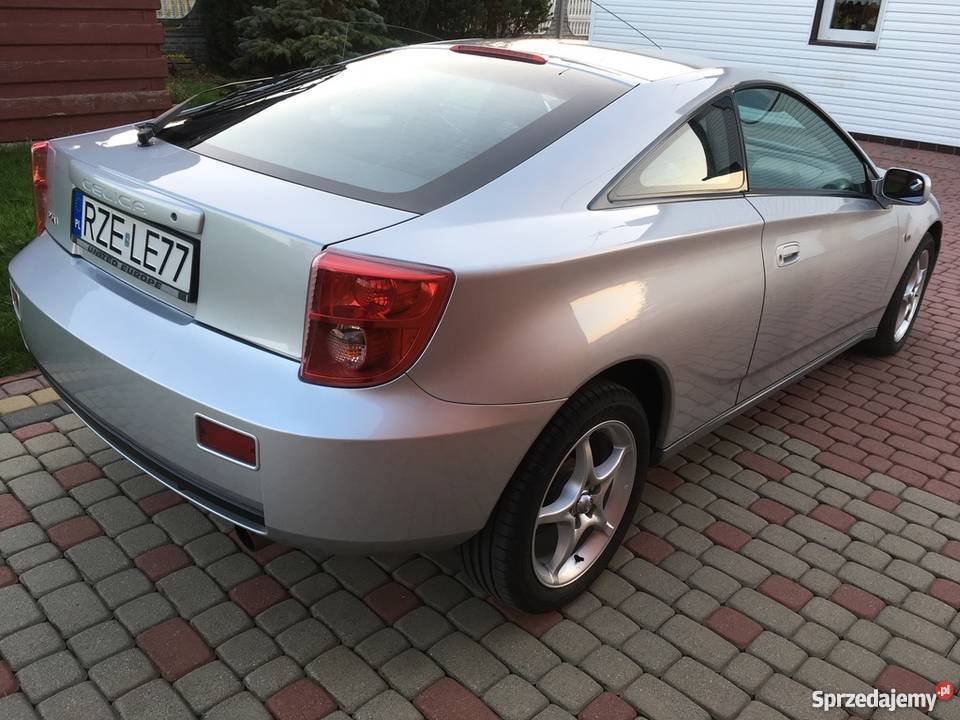 TOYOTA CELICA VVTI 1 8 VIIGeneracja 2003r srebrny