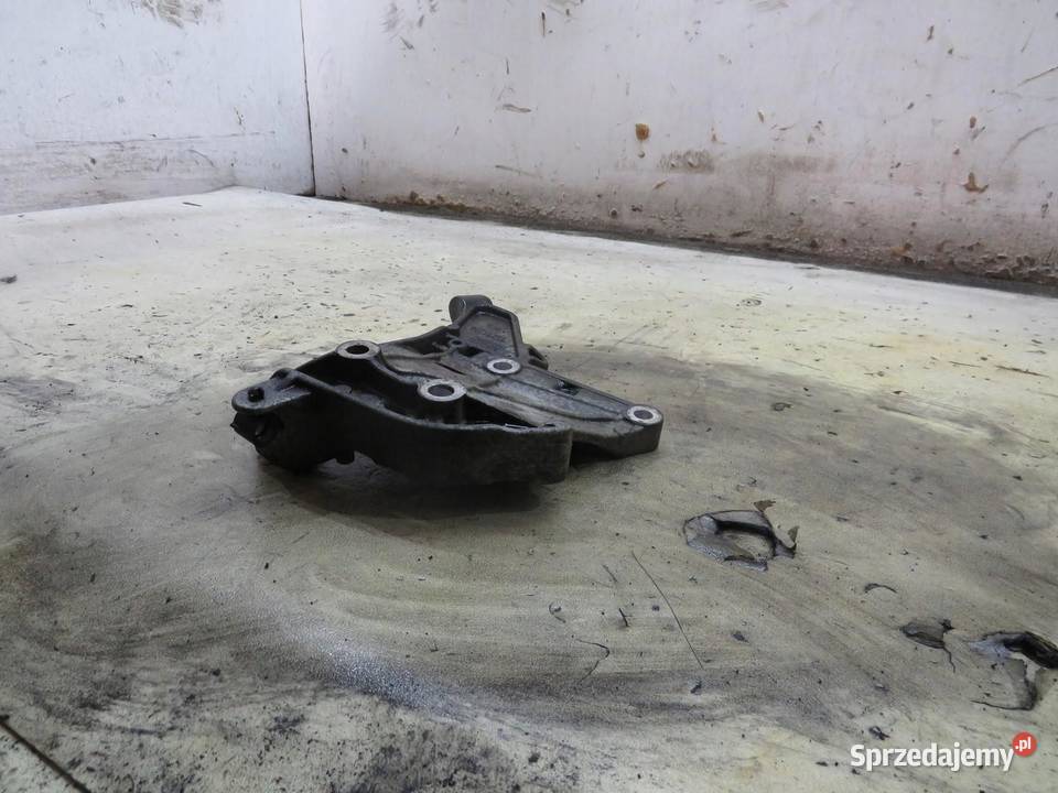 ŁAPA UCHWYT ALTERNATORA SUZUKI VITARA III 16