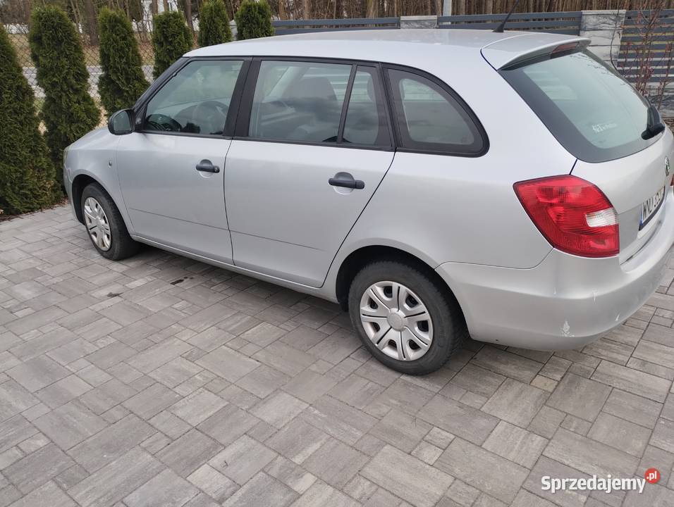 Skoda Fabia COMBI 16 TDI DPF 2010 Srebrna Leoncin