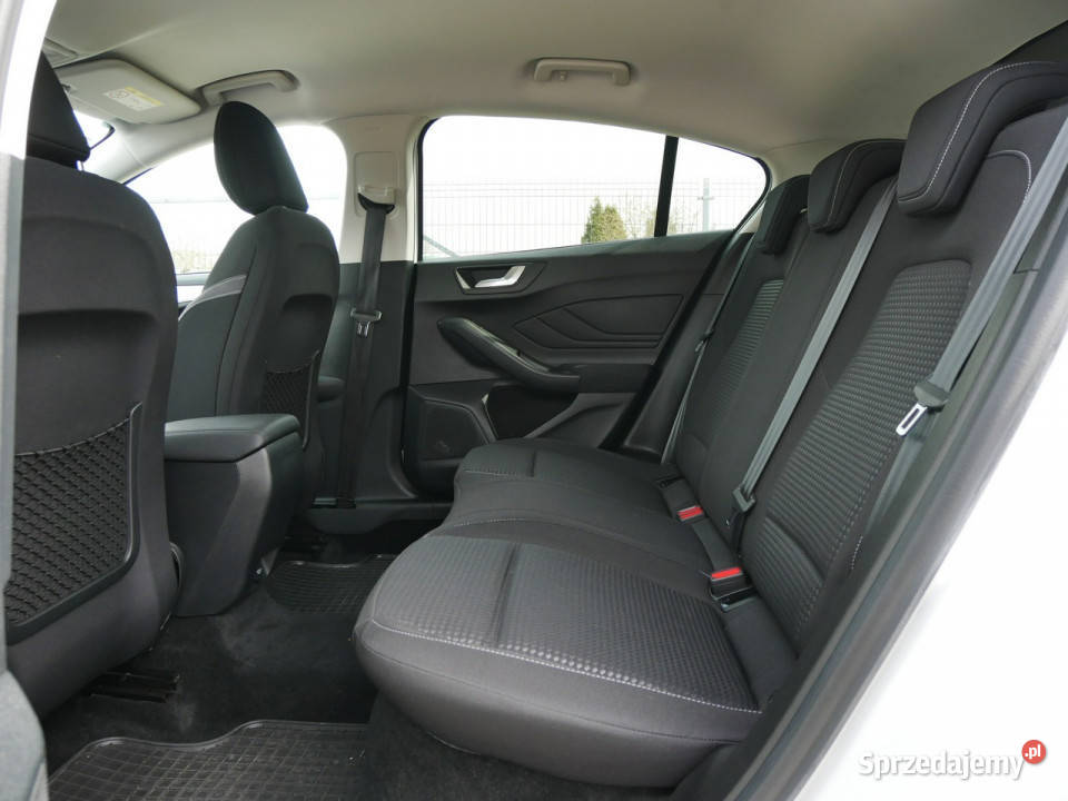 Ford Focus 15 EBlue 95 Titanium Pakiet zim Full biały
