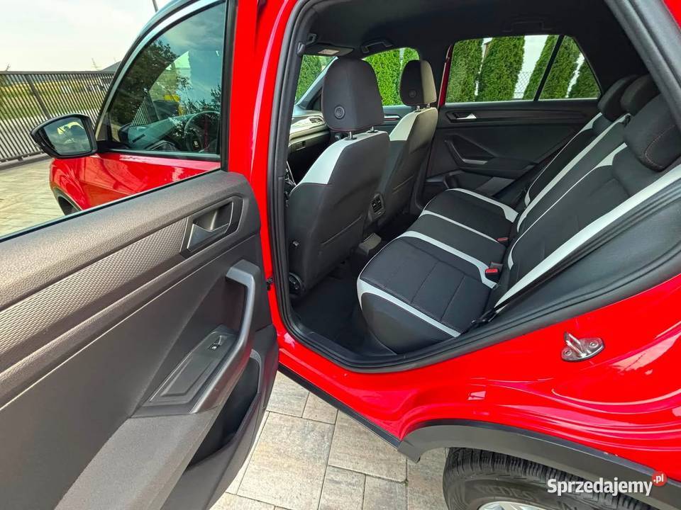 Volkswagen TRoc 15 Virtual Hak Zarejestrowany na