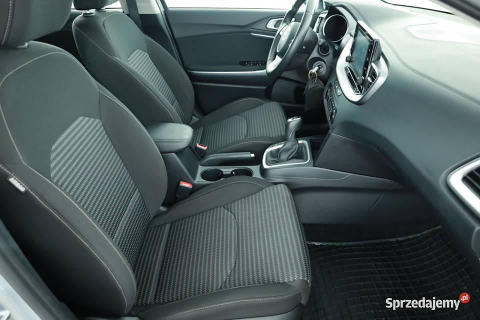 Kia Ceed 15 TGDI nieuszkodzony Piaseczno