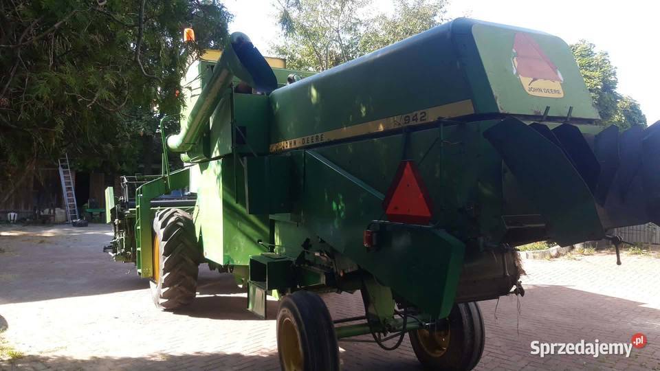 Kombajn zbożowy John Deere 942 Nałęczów