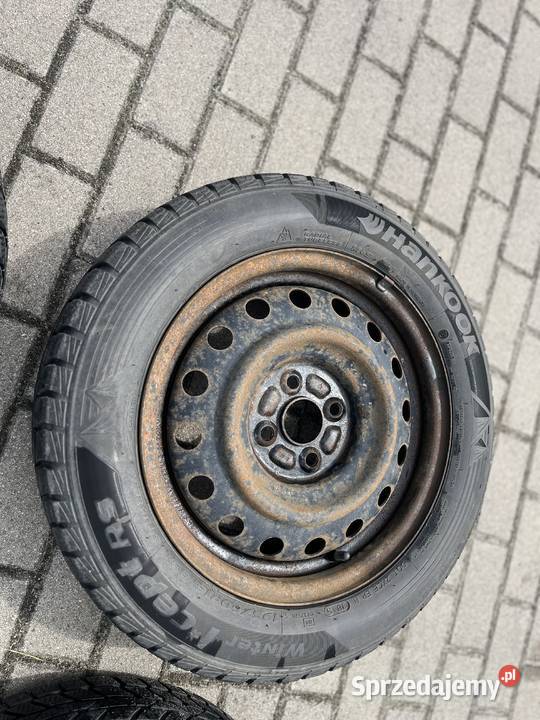 Komplet kół zimowych R15 Corolla E12 Koło