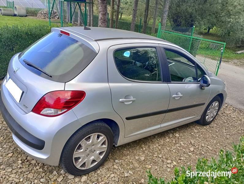 Peugeot 207 benzyna14 Salon 1400cm3 podkarpackie Sanok