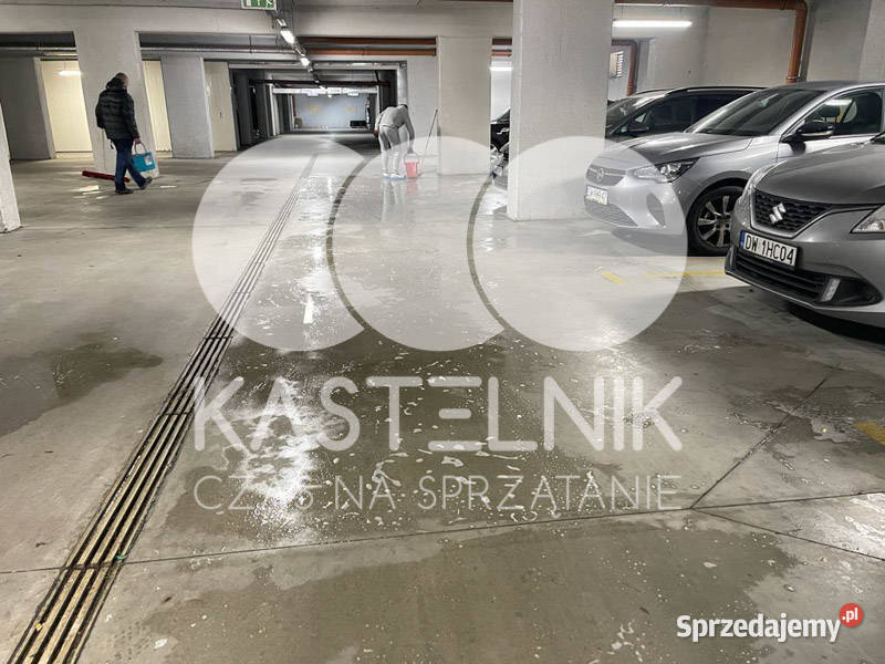 Sprzątanie zalaniach usuwanie szkód Rawa