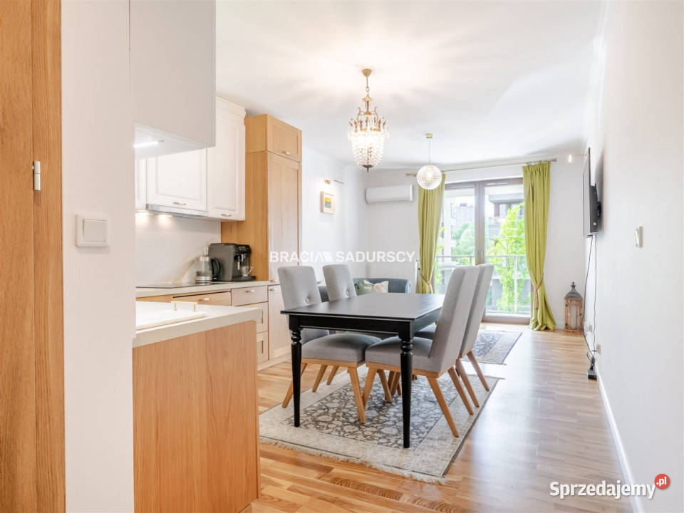 Sprzedam mieszkanie Kraków 8297m2 4 pokojowe
