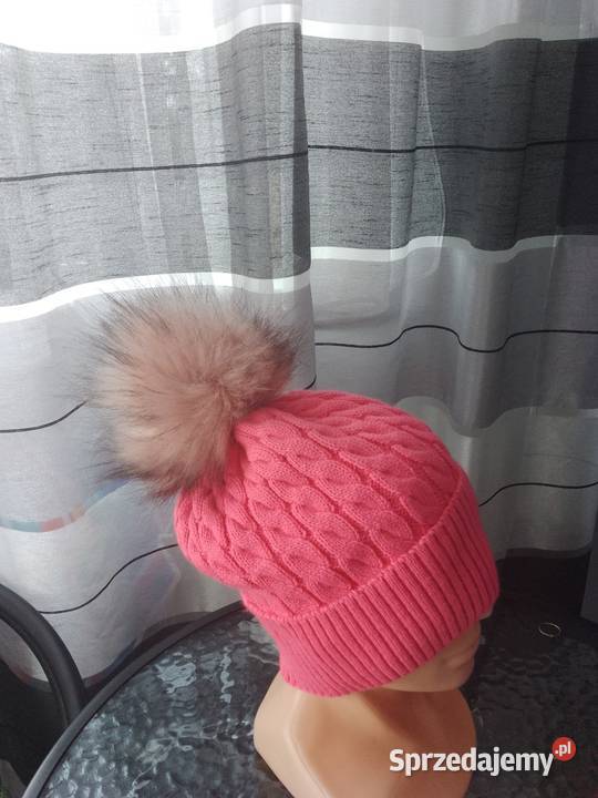 Czapka damska z pomponem Chrzanów
