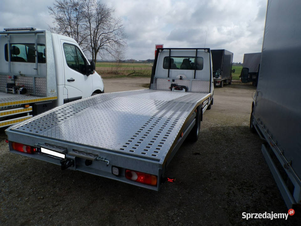 Renault Master auto laweta pomoc drogowa auto Raszków
