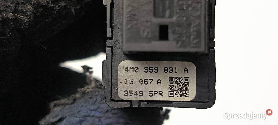 PRZYCISK AUDI A4 B9 4M0959831A OTWIERANIA KLAPY Pozostałe Lipno sprzedam