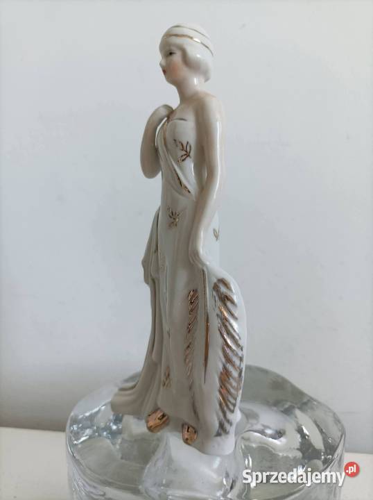 Stara porcelanowa figurka Dzierżoniów sprzedam