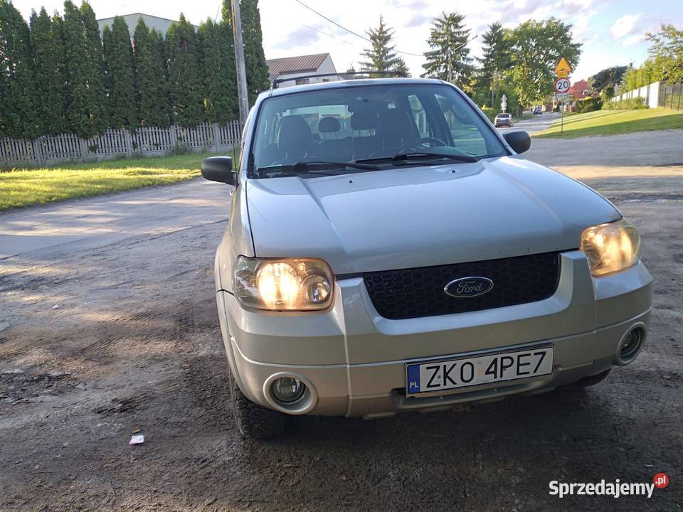 Maverick II 30 V6 24V AWD 4X4 na biwak rybki napęd 4x4