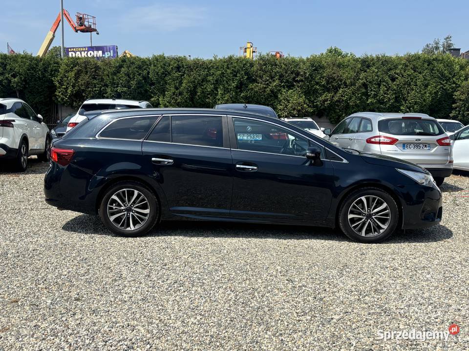 Toyota Avensis 2016r Gwarancja Polski Salon wspomaganie kierownicy Avensis Paniówki
