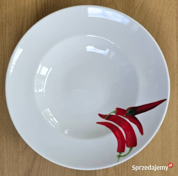 BIAŁY PORCELANOWY GŁĘBOKI TALERZ DO ZUPY SAŁATKI Mielno sprzedam
