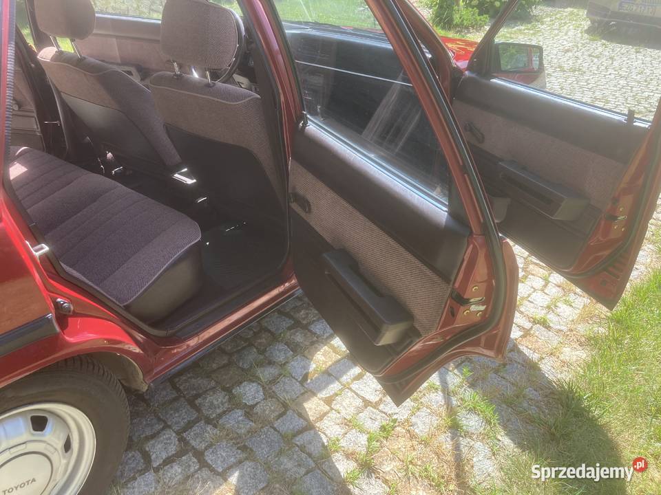 Toyota Carina II super stan 2000cm3 łódzkie Zgierz