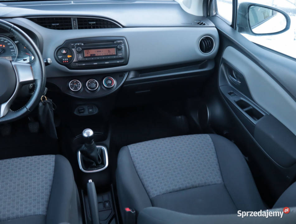 Toyota Yaris 10 VVTi manualna Lublin
