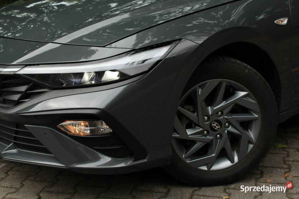 Hyundai Elantra 16MPI 123 ModernCool Salon łódzkie Piotrków Trybunalski