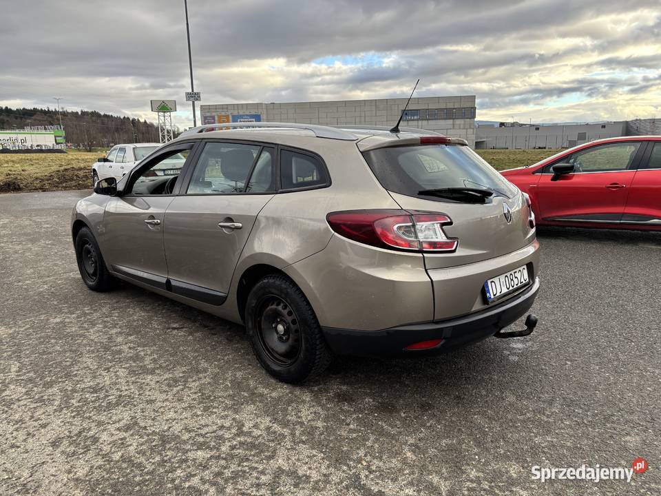 Renault Megane 3 16 2010 kombi Rok produkcji 2010 Jelenia Góra
